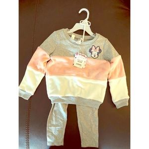 4T Minnie Mouse outfit set